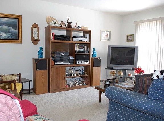 4th image of 19 Campbell Dr