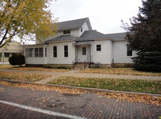 1127 W 5th St, Winona, MN 55987