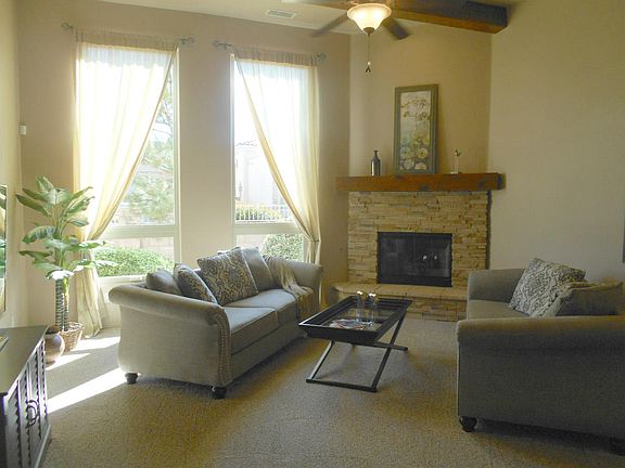3rd image of 1328 Valle Ln NW
