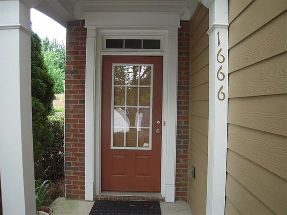 5th image of 1666 Granville Ct