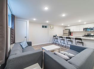 96 Lotta Ave #B, Ottawa, ON K2G2B9