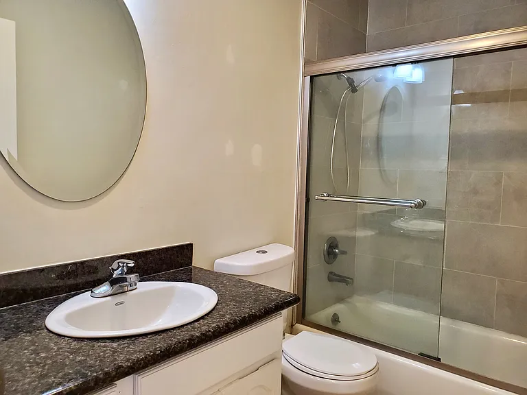 945 Kearney St #1 — Photo 15