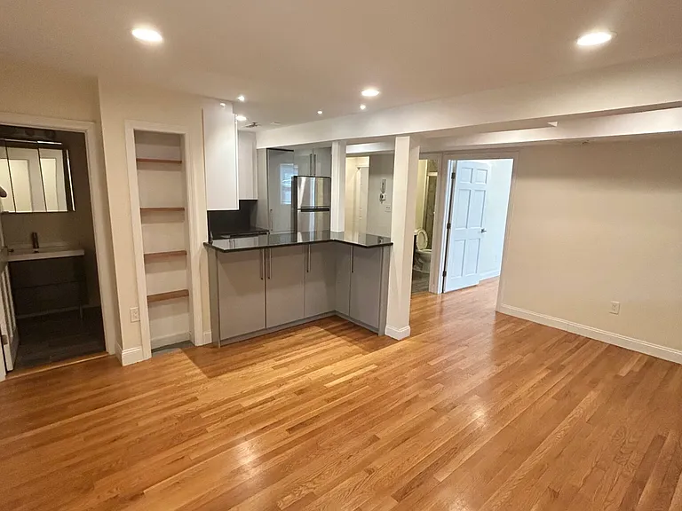 1801 Beacon St #2 — Photo 4