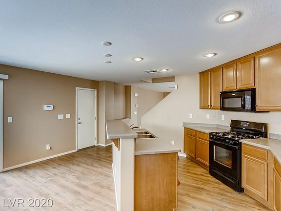 4th image of 746 Shadwell St