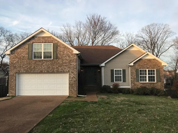 2039 Trenton Dr, Spring Hill, TN 37174