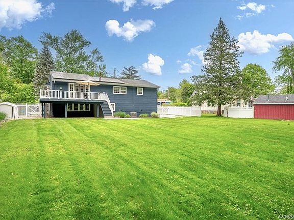 3rd image of 280 Maple Road