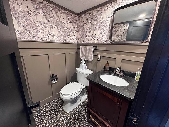 5th image of 2936 S Cedar St APT 1