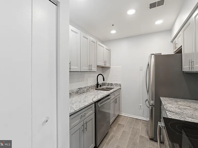 13408 Shady Knoll Dr #308 — Photo 3