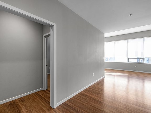 4th image of 4100 Lindell Blvd #11295810