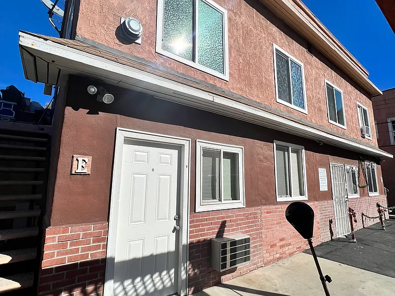1201 E Stafford St #G — Photo 1
