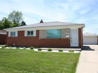 30431 Iroquois Dr, Warren, MI 48088
