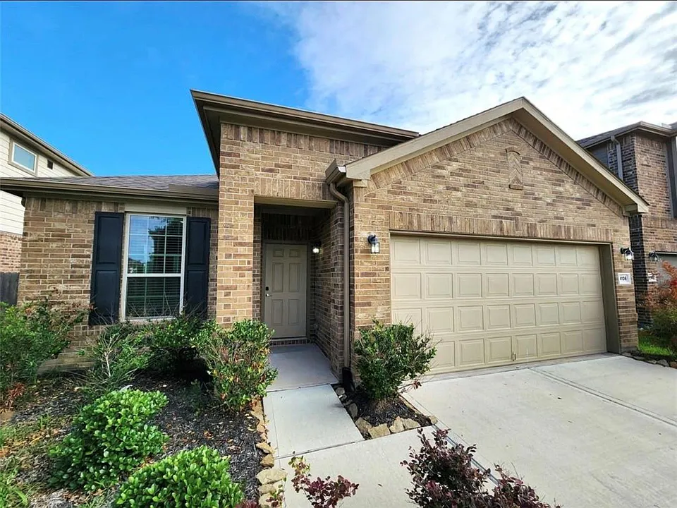 24106 Silver Sunset Ln