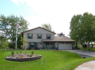 S77W17835 Saint Leonards Ct, Muskego, WI 53150