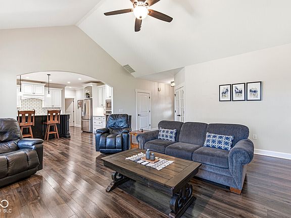 5th image of 1244 N Buck Creek Rd