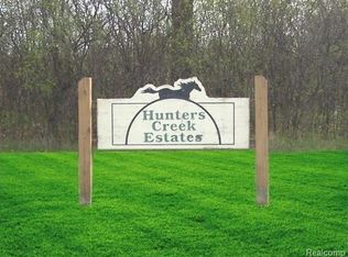 2022 Hunters Creek Dr, Ypsilanti, MI 48198