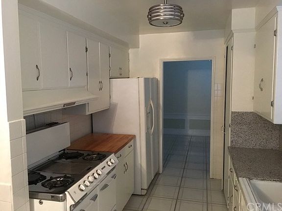 3rd image of 3749 Laurel Canyon Blvd