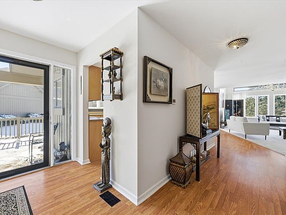 4th image of 4119 White Ash Rd