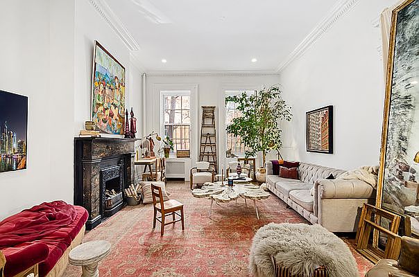 1st image of 412 W 20th St #1