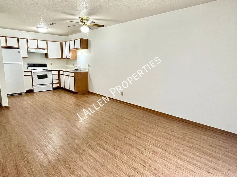 904 Riverfront Rd #14 — Photo 2