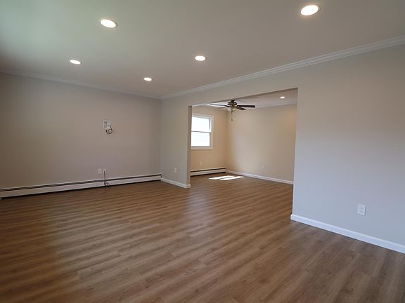 3rd image of 449 E Market St APT 1
