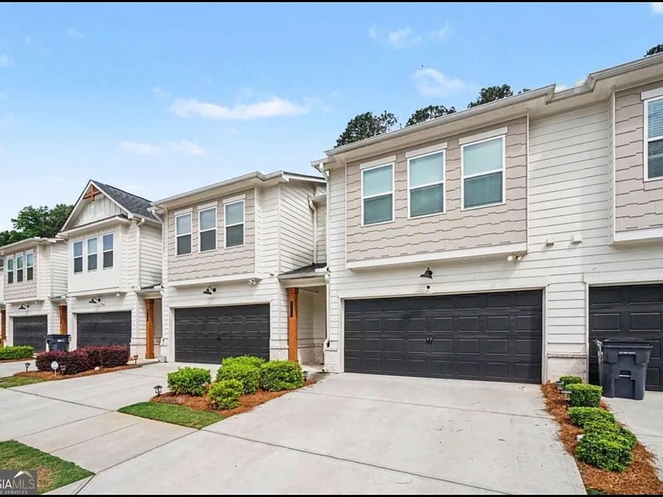 5676 Rockfern Dr