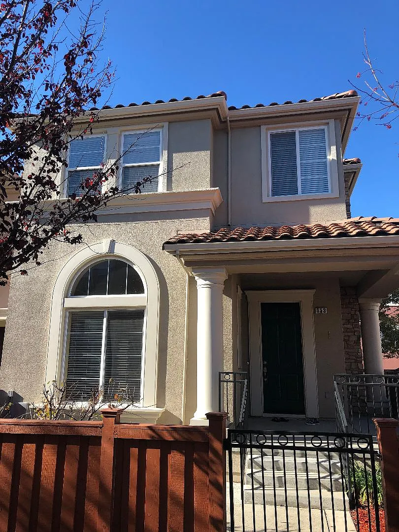 4 bed, 2.5 bath, 1878 sqft, $4,600 — Photo 1
