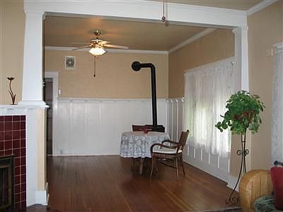wainscoting in dining room 
