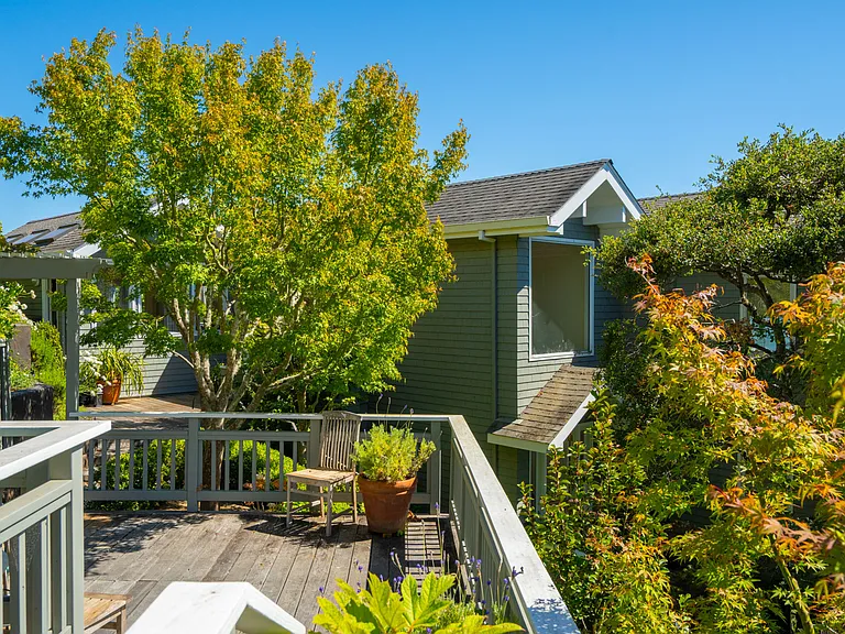 310 Belvedere Ave — Photo 59