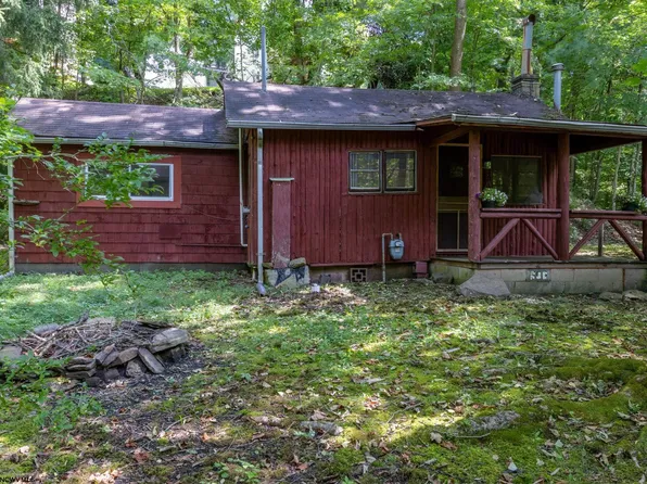 495 Falling Run Rd, Morgantown, WV 26505