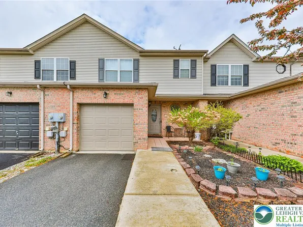 2575 Gillian Ln, Easton, PA 18040