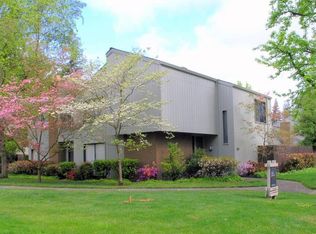 1350 Commons Dr, Sacramento, CA 95825