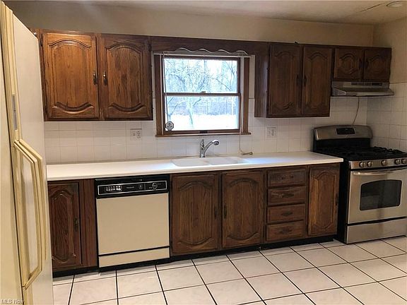 3rd image of 5828 Dunbar Ave