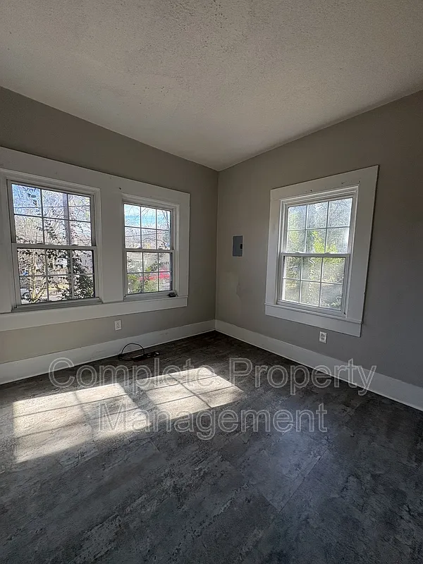 3 bed, 2.0 bath, 1134 sqft, $1,100 — Photo 4