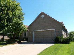 8087 Long Meadow Point, Eden Prairie, MN 55347