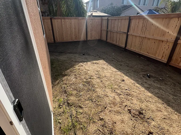 1989 Apiary Way — Photo 27