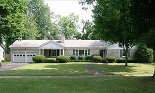 1st image of 1421 Lakewood Dr
