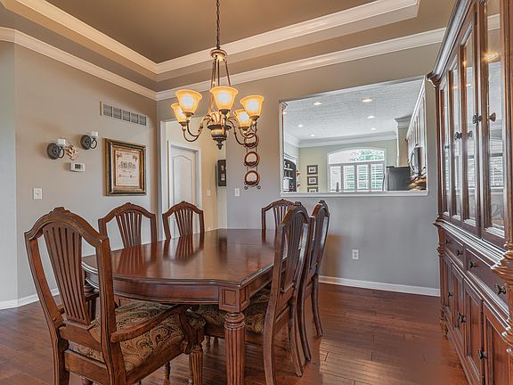 5th image of 883 Borderlands Dr