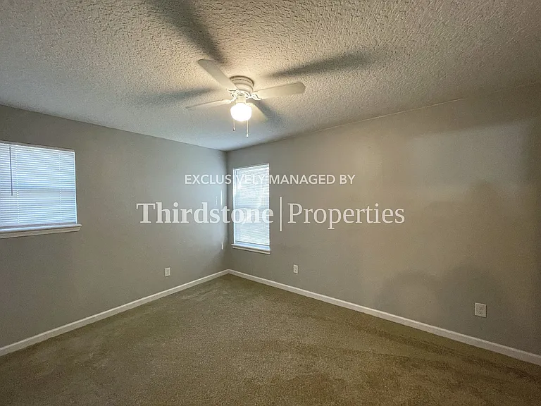 371 Smith St — Photo 10