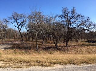 209 Oak Grv, La Vernia, TX 78121