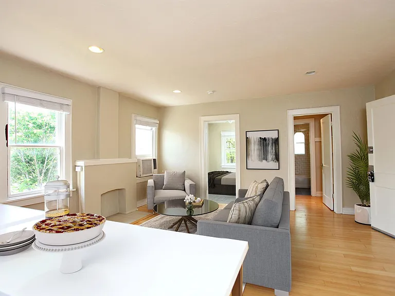 1702 Fairmount St — Photo 6