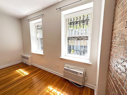 5th image of 49 W 88th St #1