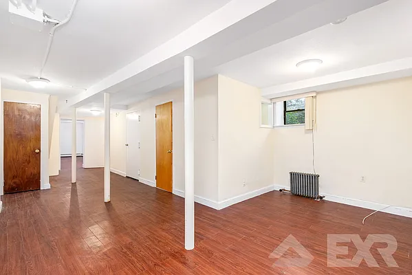 Rented by EXR | media 20