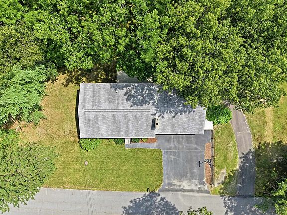 4th image of 17 Parker Drive