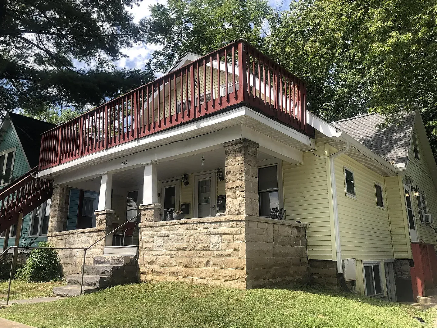 615 N Lincoln St — Photo 1