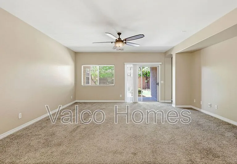2717 E Ficus Way — Photo 16