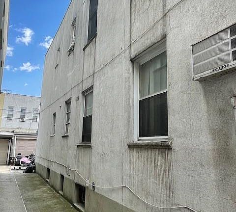 2nd image of 1855 65th St