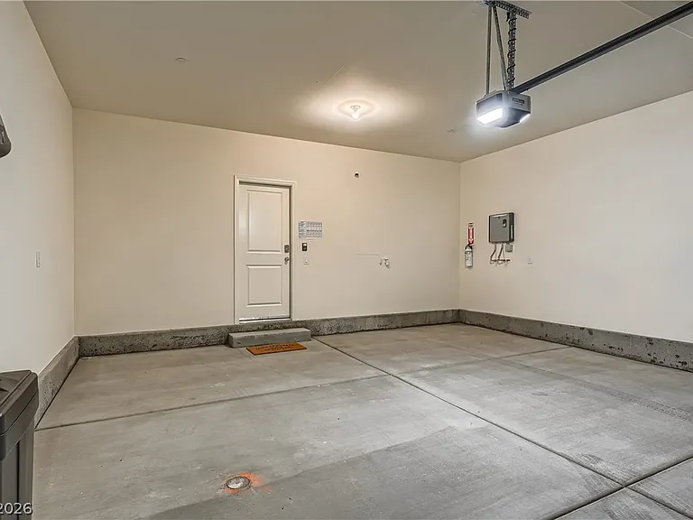 527 Clearsable Ave — Photo 10