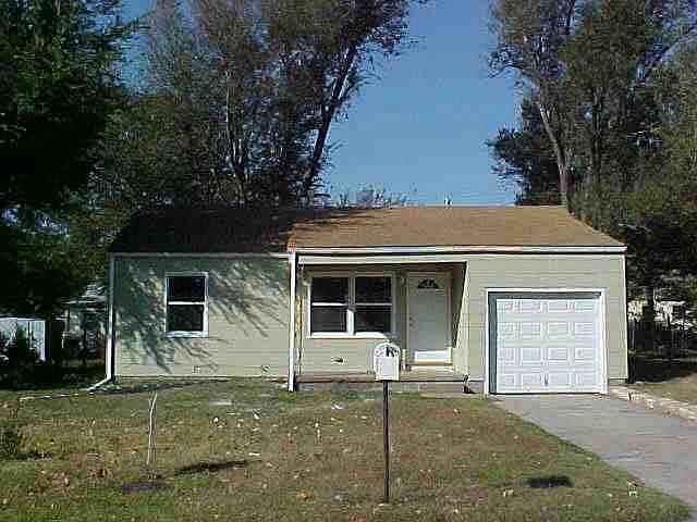 1st image of 737 Charron Dr
