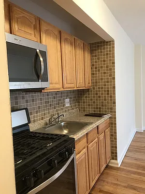 Rented by Cyclone Realty | media 8
