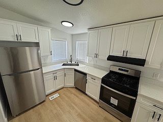4th image of 8391 San Fernando Rd Space 2